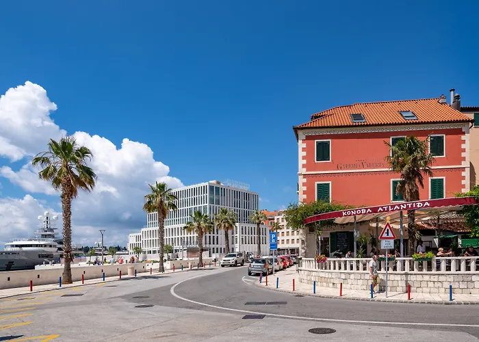 Galeria Valeria Seaside Downtown - Mag Quaint & Elegant Boutique Hotels